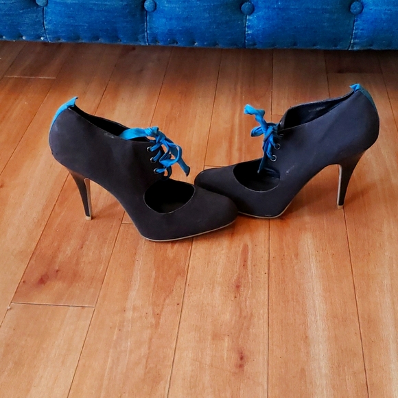 Forever 21 Shoe Booties - Picture 3 of 4